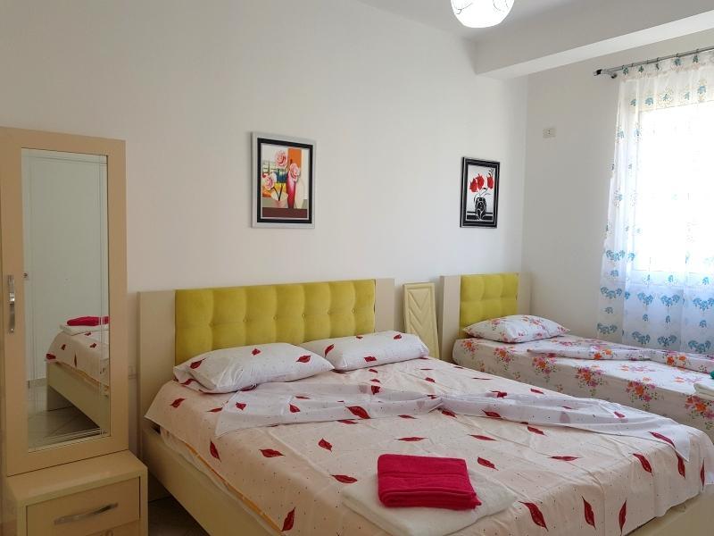 Holiday Apartment Alma Sarandë Esterno foto